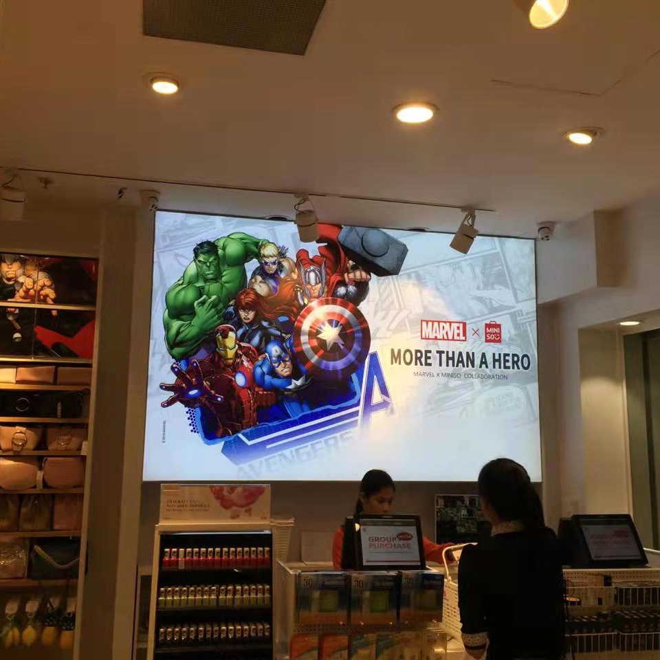 How can we choose the Indoor LED Digital Display?