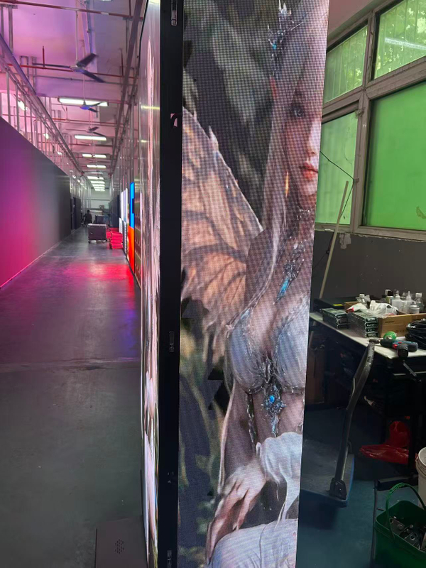  Advertising Left-to-Right Tri-Foldable LED Digital Poster Video Screen Display