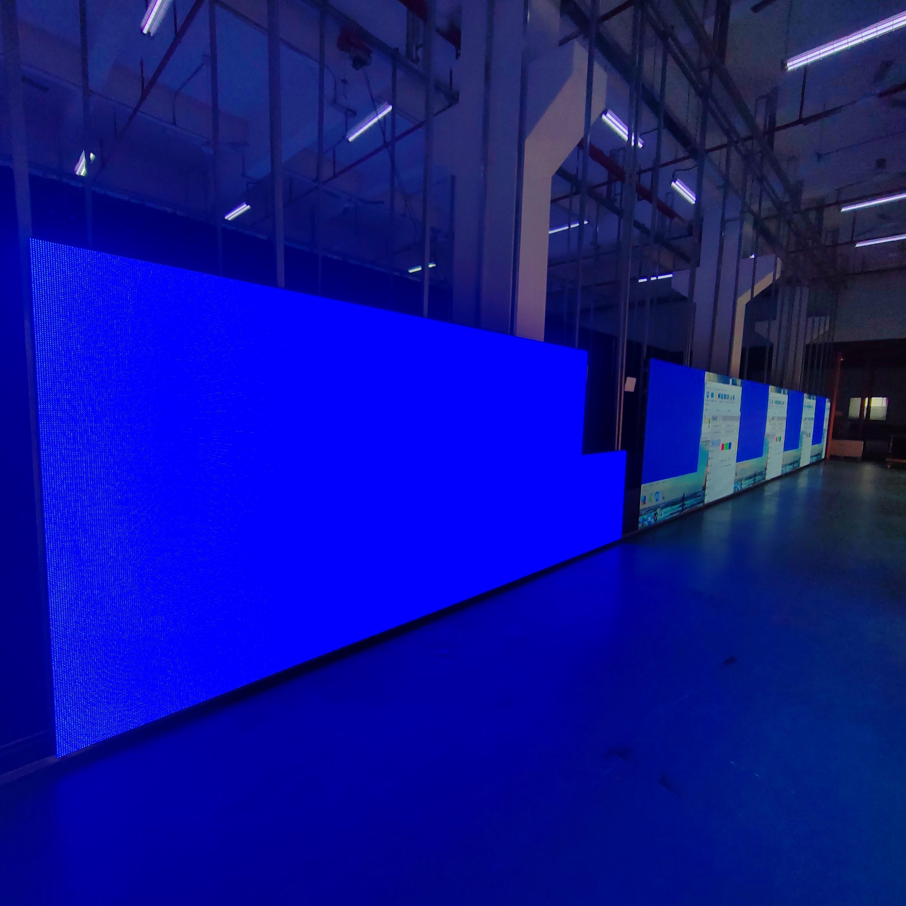Outdoor Wall Display Screen LED Video Sign Digital Signage